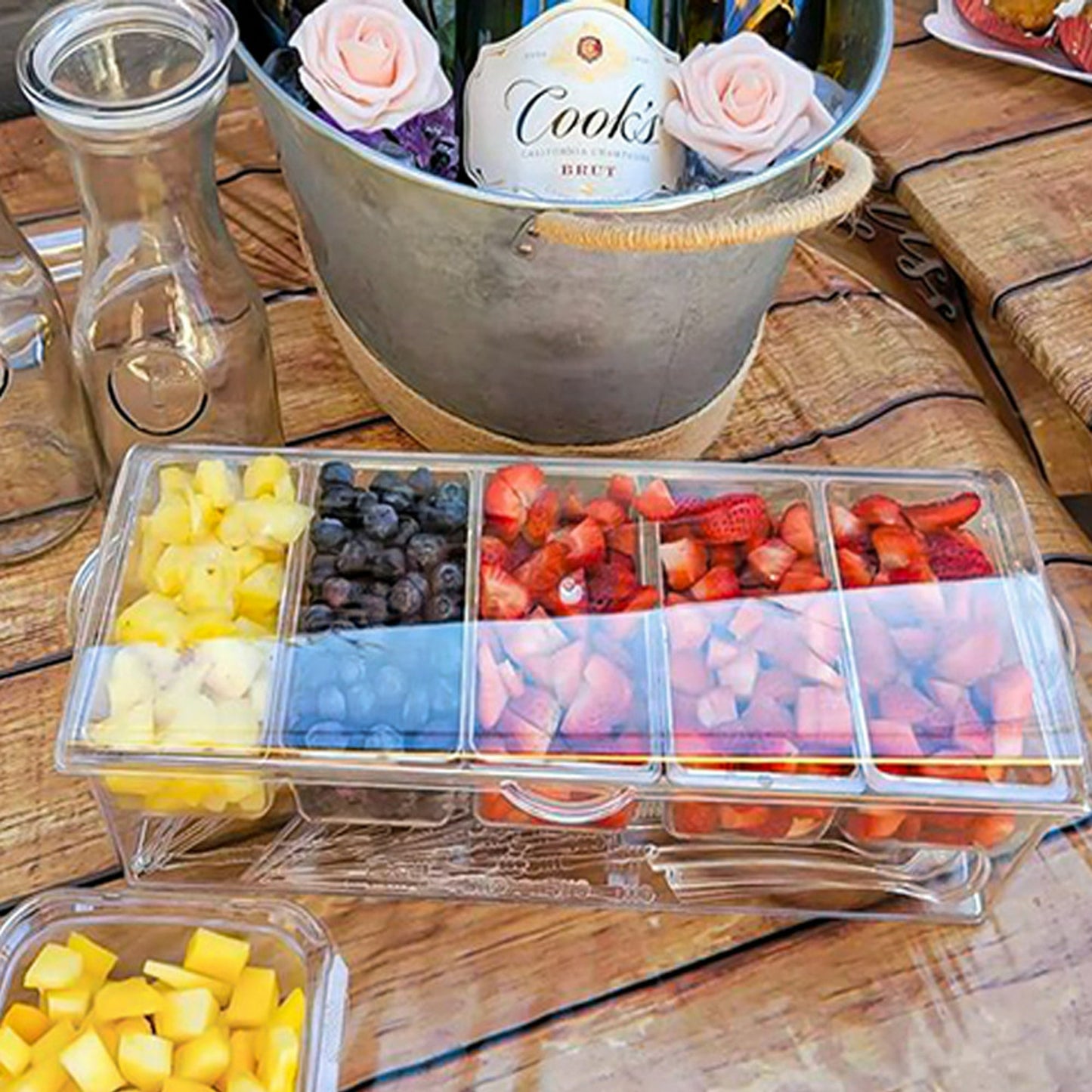 WHATOOK Chilled Condiment Server,Chilled Condiment Tray with Lid and 5 Removable Compartments